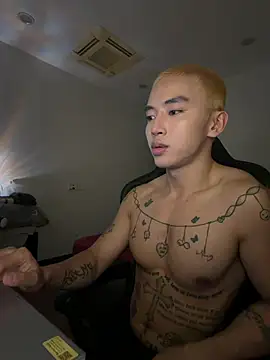 CheoXiao online show from 04-09-26, 01:27