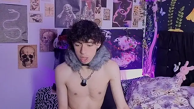 Otter Moon online show from 05-19-26, 03:13