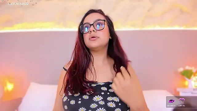 Snapshot of AlisonRoos chatting on 04-11-26, 07:45 AlisonRoos online show from 04-11-26, 07:45