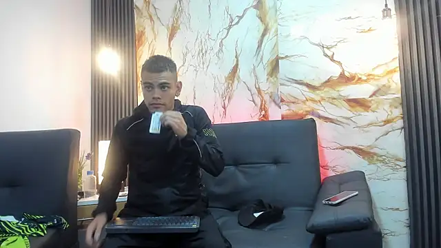 RomeoBoselli   online show from 05-15-26, 11:01