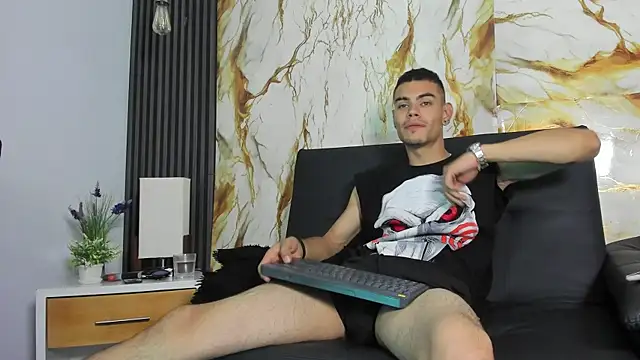 RomeoBoselli   online show from 05-27-26, 11:24
