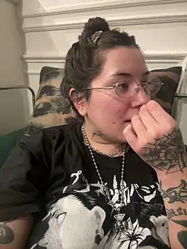 cherryxxox online show from 04-21-26, 12:34