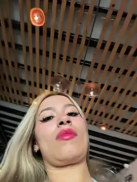 Snapshot of AmyRusso chatting on 08-01-26, 02:16 AmyRusso online show from 08-01-26, 02:16