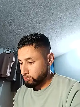 Snapshot of DiegoDass chatting on 04-08-26, 04:01 DiegoDass online show from 04-08-26, 04:01