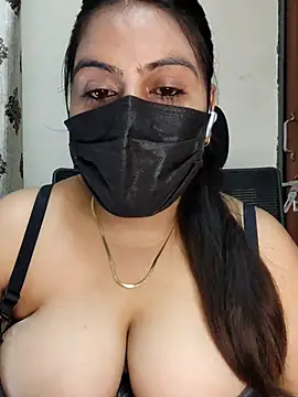 Snapshot of Aysha_69 chatting on 07-21-26, 04:42 Aysha 69 online show from 07-21-26, 04:42