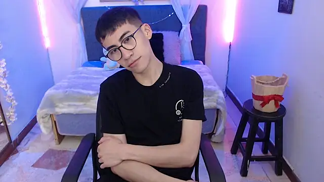 Andy Norton online show from 04-15-26, 03:35