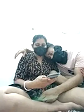 hornycouple096 online show from 04-18-26, 07:07