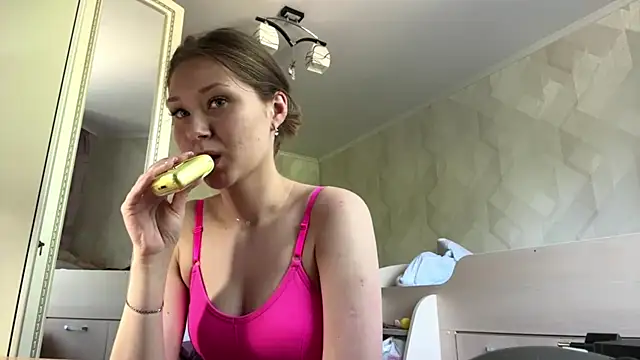 UncaringArtery online show from 05-29-26, 06:33