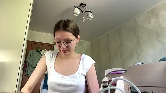 UncaringArtery online show from 06-28-26, 06:08