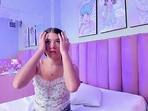 Hellencute18  online show from 05-19-26, 06:03