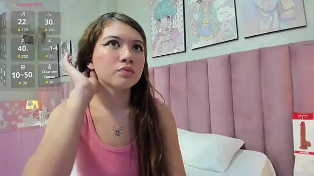 Hellencute18  online show from 06-08-26, 11:10