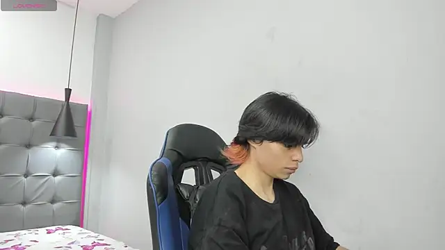 Snapshot of Duosensation_ chatting on 04-09-26, 01:38 Duosensation online show from 04-09-26, 01:38