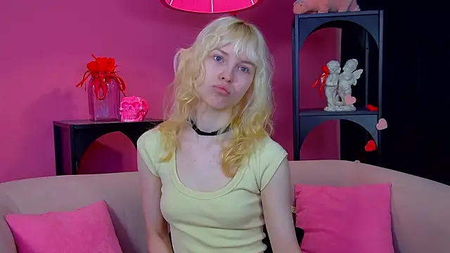 HannahHollis online show from 05-16-26, 06:10