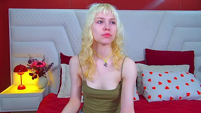 HannahHollis online show from 06-11-26, 06:11