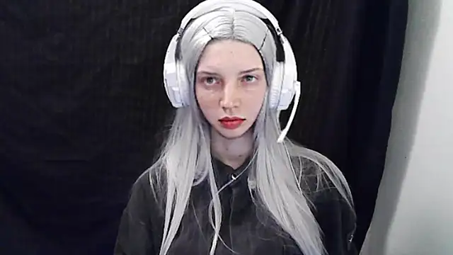 Crimson Lady online show from 05-29-26, 06:50