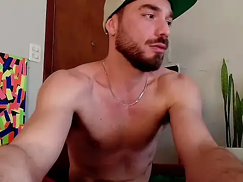 Snapshot of leohomb26 chatting on 04-09-26, 12:32 leohomb26 online show from 04-09-26, 12:32