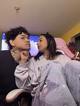 hotlatinocouple   online show from 06-12-26, 11:03