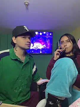 hotlatinocouple   online show from 06-19-26, 12:59