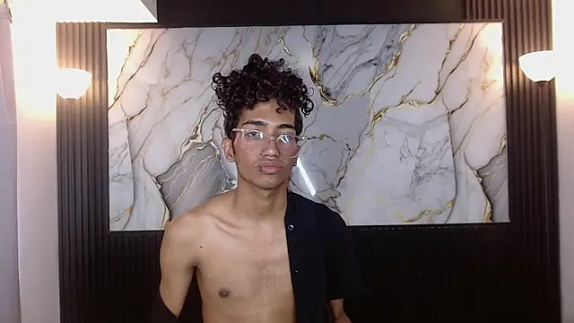 triiangel latinboy online show from 07-25-26, 06:49