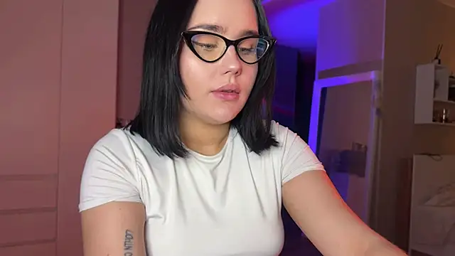 lola raze online show from 05-21-26, 10:17