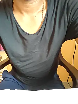 bullhottamil online show from 04-17-26, 05:32