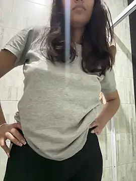 Layla amirah online show from 05-29-26, 01:25