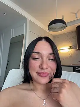Snapshot of LucyHotty_ chatting on 04-14-26, 10:10 LucyHotty online show from 04-14-26, 10:10