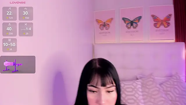 Snapshot of kitty_bluuee chatting on 05-15-26, 02:51 kitty bluuee online show from 05-15-26, 02:51