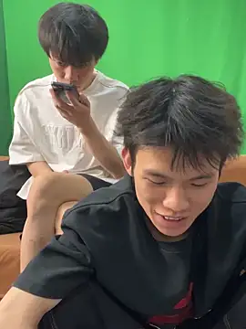 Snapshot of titi-999 chatting on 04-11-26, 04:39 titi-999 online show from 04-11-26, 04:39