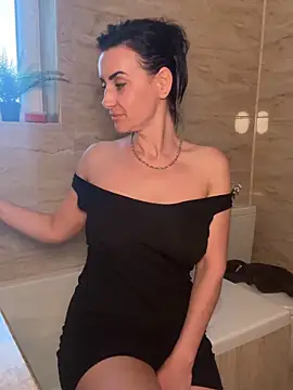 Snapshot of MissGiulia chatting on 05-16-26, 03:22 MissGiulia online show from 05-16-26, 03:22