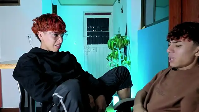 Snapshot of Ryan_y_tony chatting on 04-15-26, 01:56 Ryan y tony online show from 04-15-26, 01:56