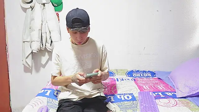 Alexander 2003Castro online show from 04-12-26, 05:51