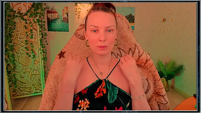 LanaRadiance online show from 06-10-26, 09:19