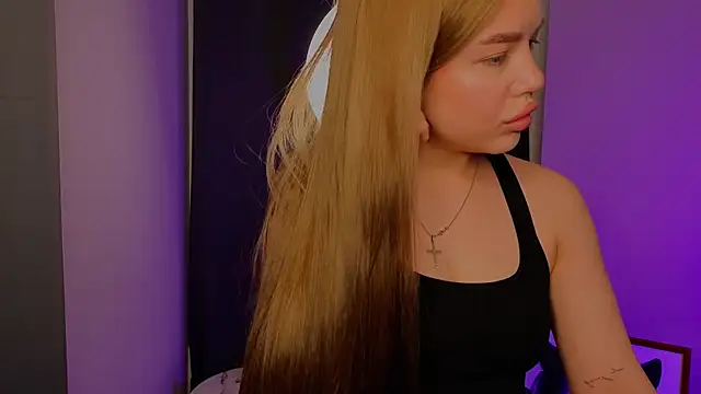 DelenaRines online show from 04-19-26, 07:05