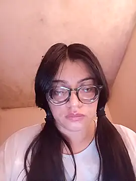 Snapshot of SOFI__10 chatting on 04-30-26, 06:53 SOFI 10 online show from 04-30-26, 06:53