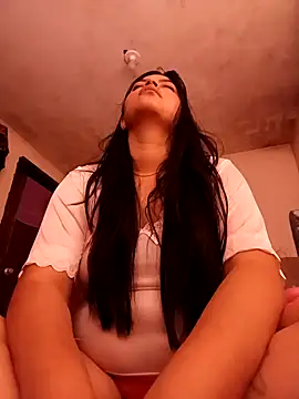 Snapshot of SOFI__10 chatting on 05-04-26, 04:19 SOFI 10 online show from 05-04-26, 04:19