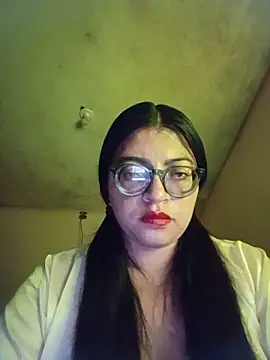 Snapshot of SOFI__10 chatting on 05-11-26, 03:23 SOFI 10 online show from 05-11-26, 03:23