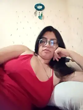 Snapshot of SOFI__10 chatting on 05-27-26, 01:57 SOFI 10 online show from 05-27-26, 01:57