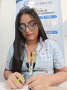 Snapshot of SOFI__10 chatting on 05-27-26, 06:05 SOFI 10 online show from 05-27-26, 06:05