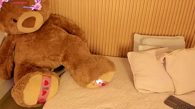 SamanthaBloom online show from 04-11-26, 08:24