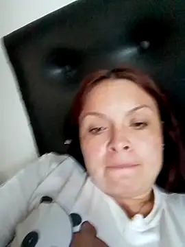 Snapshot of Lina19_93 chatting on 04-12-26, 09:42 Lina19 93 online show from 04-12-26, 09:42