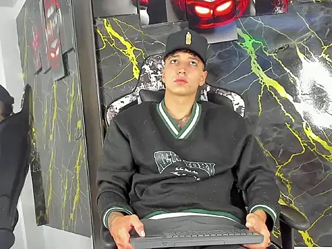 eithan boy  online show from 04-20-26, 11:46