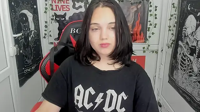 Caroline cutte online show from 07-22-26, 06:38
