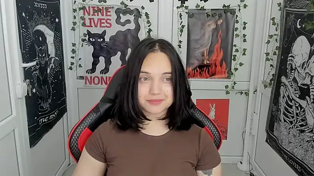 Caroline cutte online show from 07-29-26, 06:44