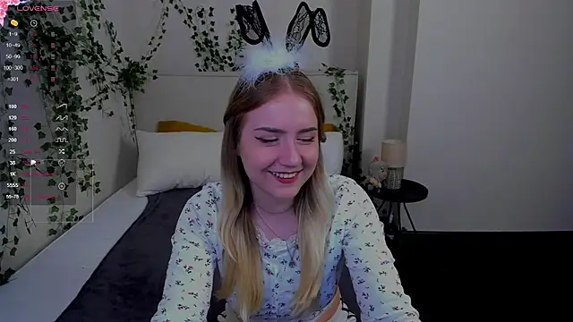 Liacandy  online show from 06-22-26, 02:02
