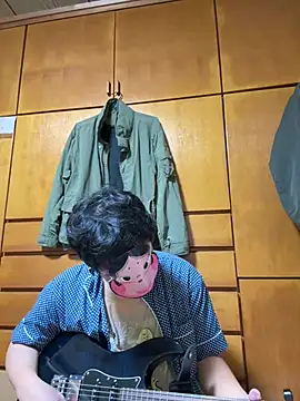 Snapshot of zarokkubokki chatting on 05-12-26, 10:12 zarokkubokki online show from 05-12-26, 10:12