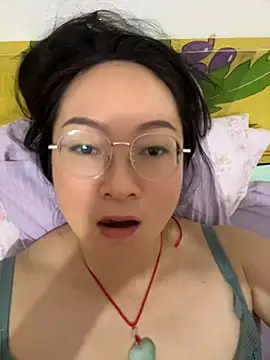 Snapshot of H-202604 chatting on 07-18-26, 01:48 H-202604 online show from 07-18-26, 01:48