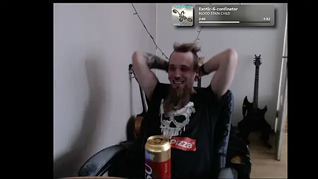 Snapshot of THatRandomMetalHead chatting on 06-10-26, 04:39 THatRandomMetalHead online show from 06-10-26, 04:39