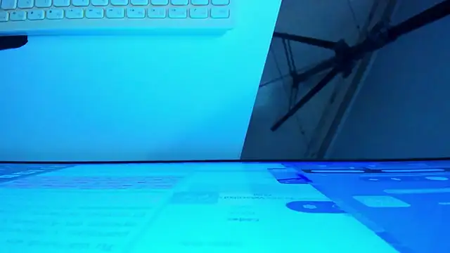 Snapshot of britanny_jones1 chatting on 06-09-26, 08:37 britanny jones1 online show from 06-09-26, 08:37