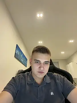 WARDEN w online show from 04-20-26, 07:37